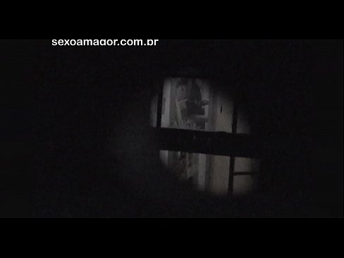 ❤️ Плавушу тајно снима воајер из комшилука скривен иза шупљих цигли ❌ Јебени видео код нас ❌❤